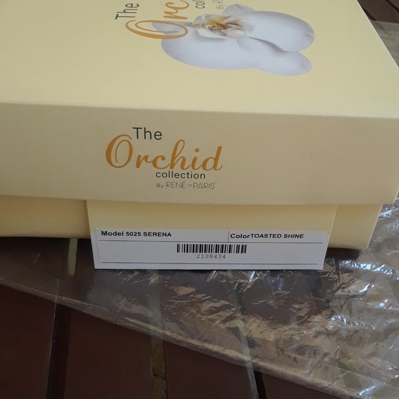 Serena Wig- Rene of Paris- Toasted Shine - Picture 13 of 14